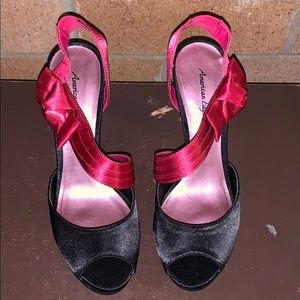 American Eagle by Payless Satin black & pink heels